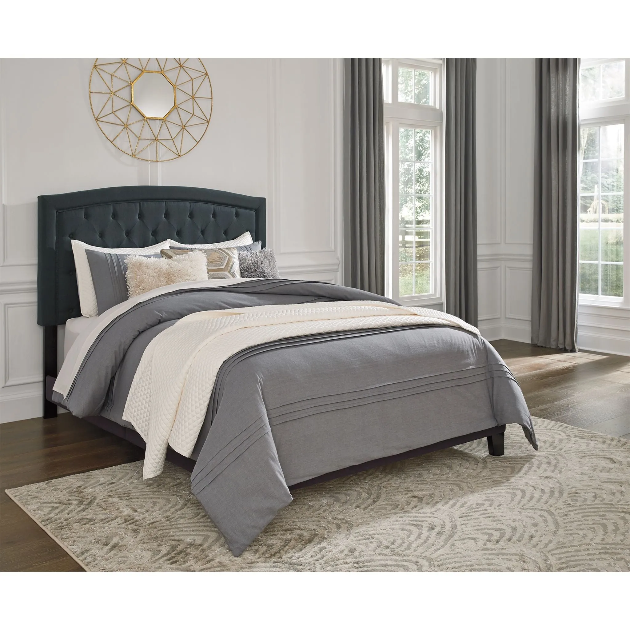 Adelloni 3 Piece Upholstered Bed