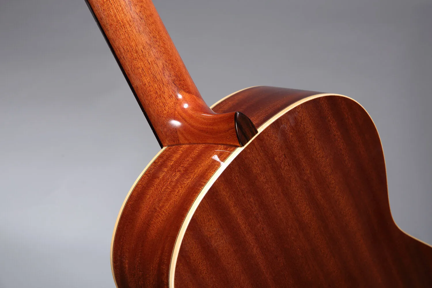 Altamira Guitars N100 7/8 Size Classical / Nylon String Guitar