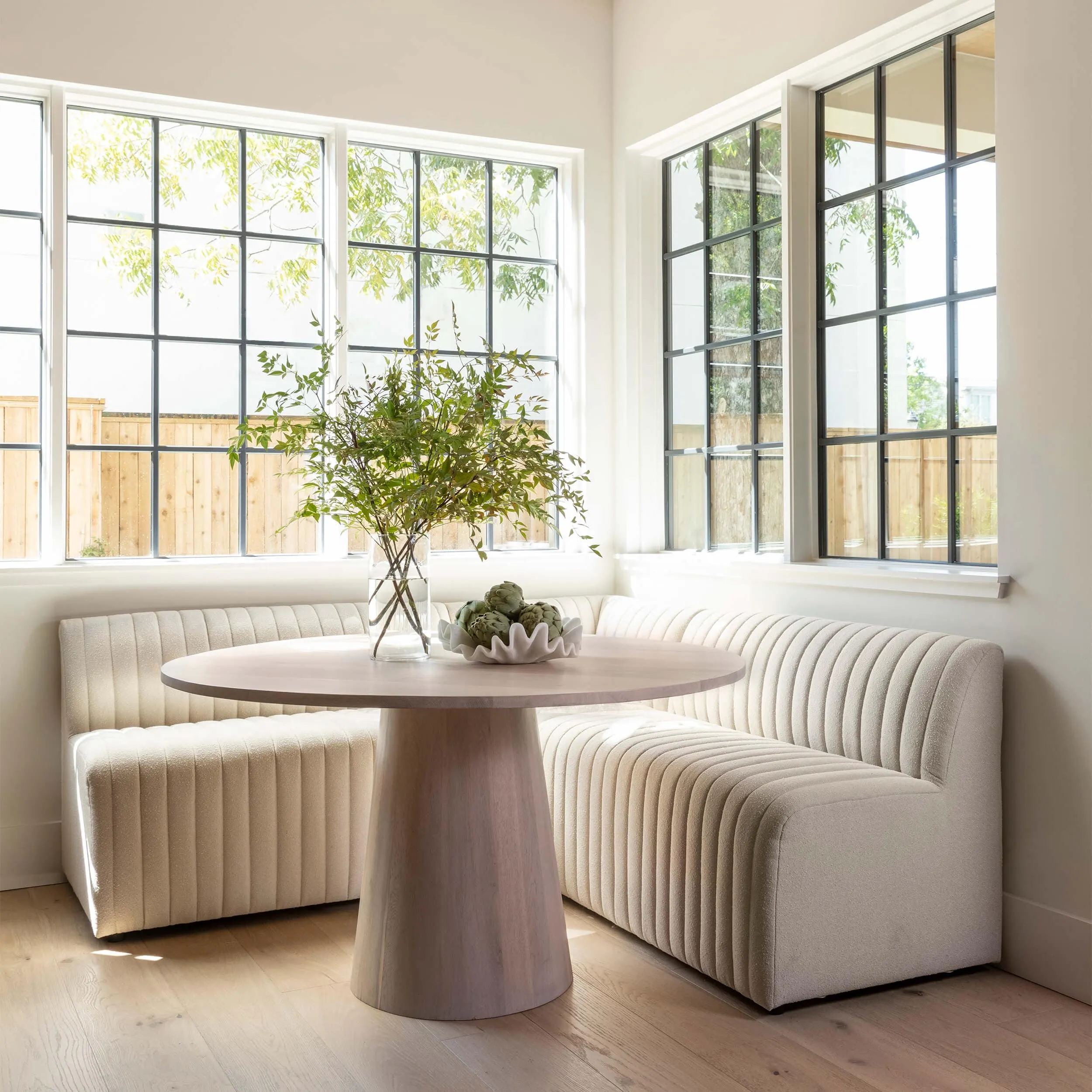 Augustine Banquette, Capri Oatmeal