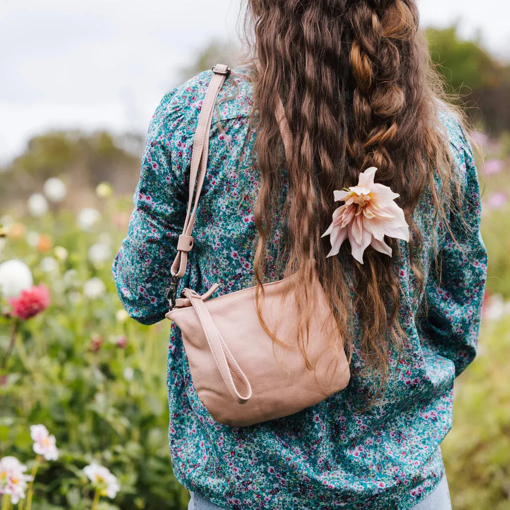 Castle in The Sky Leather bag: Dusky Pink