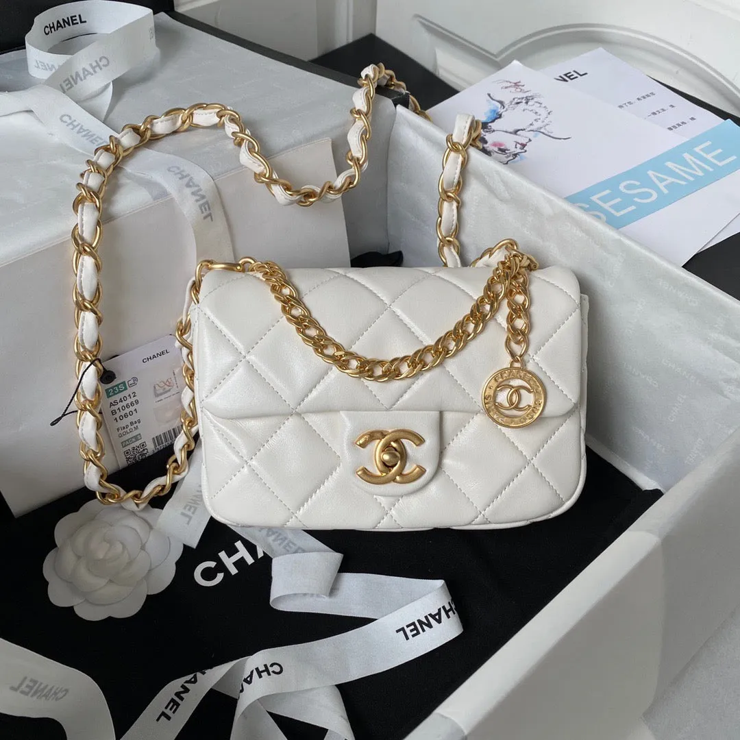 CC767 Small Flap Bag / HIGHEST QUALITY VERSION / 4.7 × 8.2 × 2.7 in