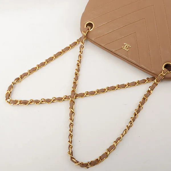 Chanel Around 1990 Made Chevron Cc Mark Plate Metal Clasp Chain Bag Pale Brown