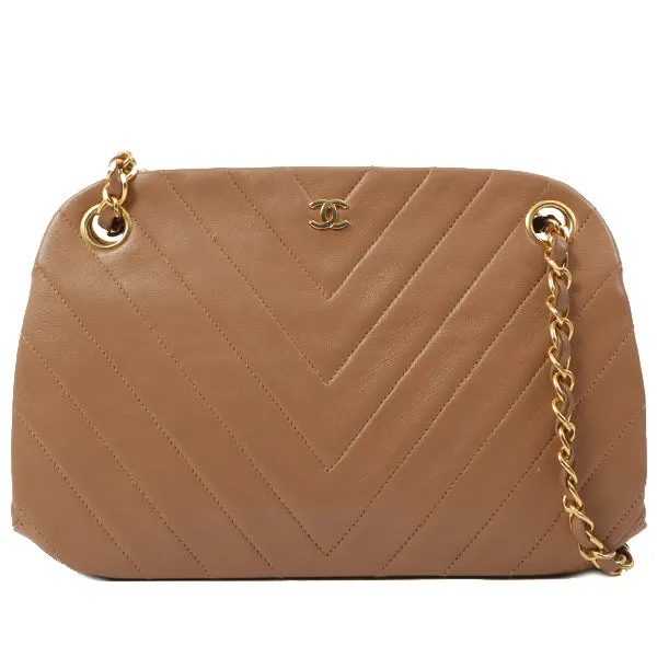 Chanel Around 1990 Made Chevron Cc Mark Plate Metal Clasp Chain Bag Pale Brown
