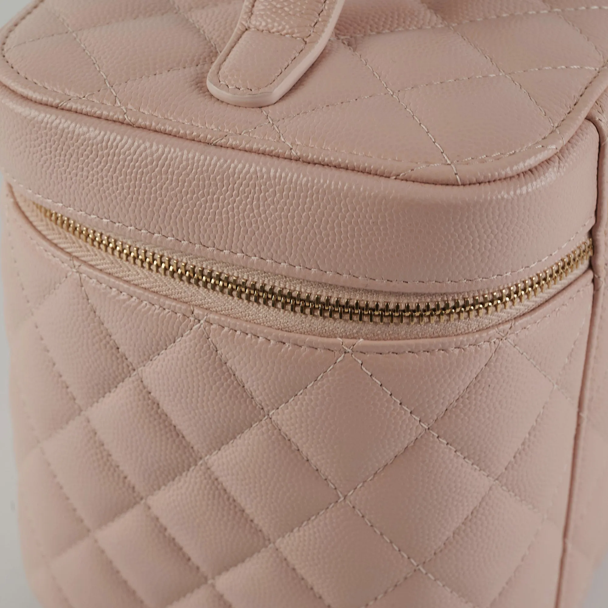 Chanel Caviar Vanity Cosmetic Bag Pink Rose Clair