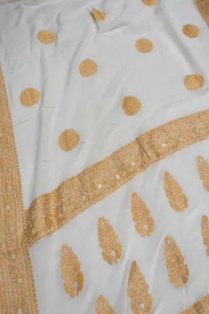 Dazzling Dyeable Banarasi Handloom Georgette Saree: Pure Elegance