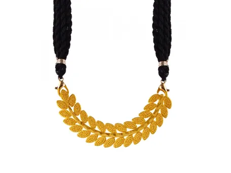 Dazzling Leaf Shape 22k Gold Jewellery Set