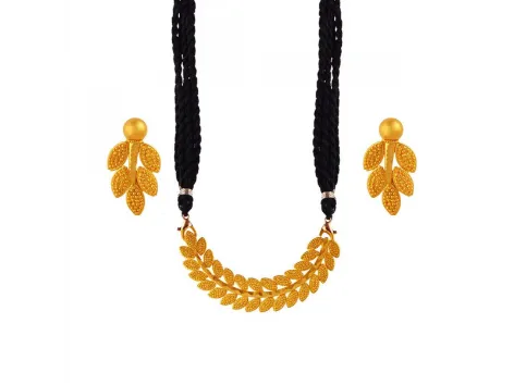 Dazzling Leaf Shape 22k Gold Jewellery Set