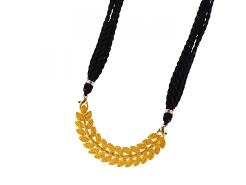 Dazzling Leaf Shape 22k Gold Jewellery Set