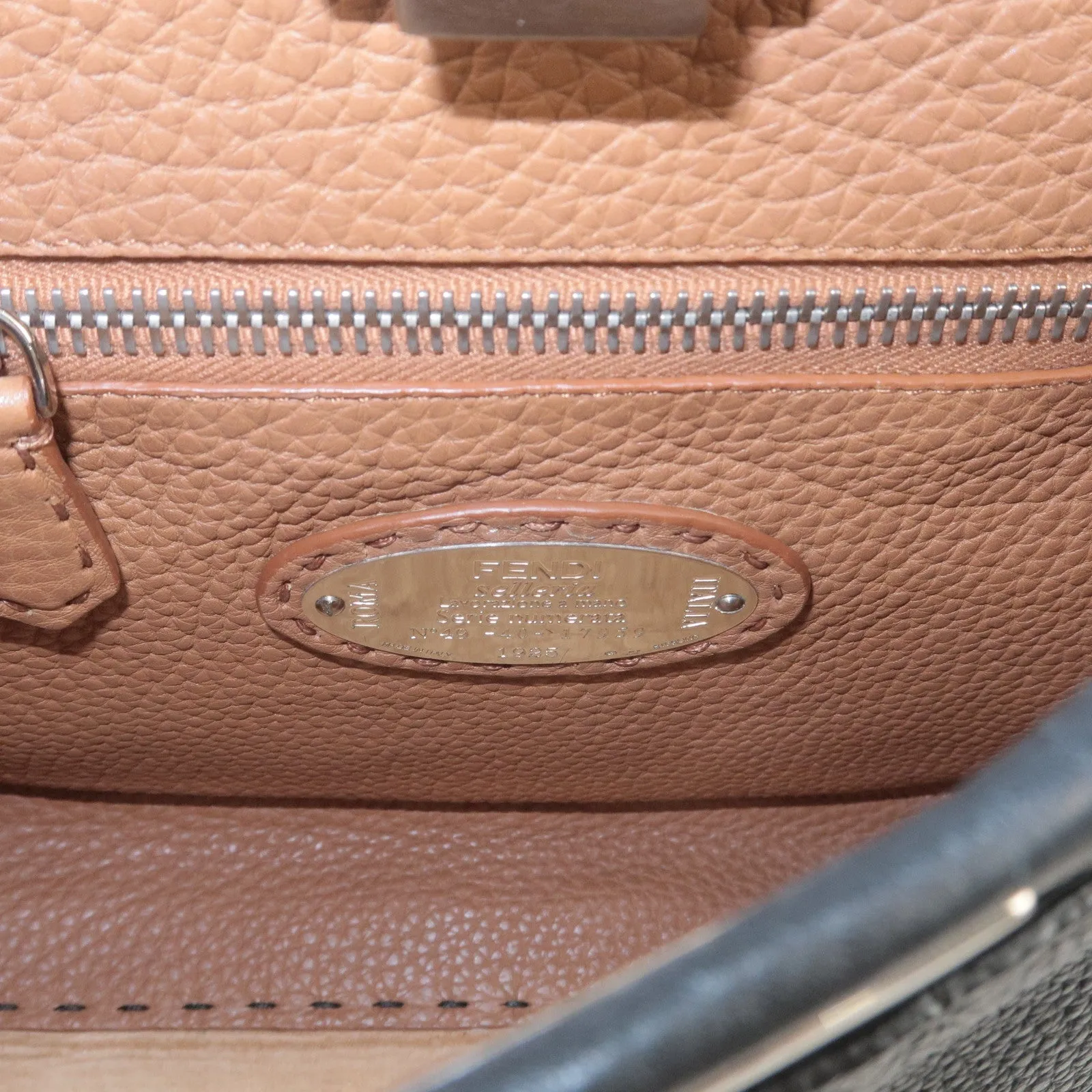 FENDI Selleria Peekaboo Regular Leather 2WAY Bag Black 8BN226