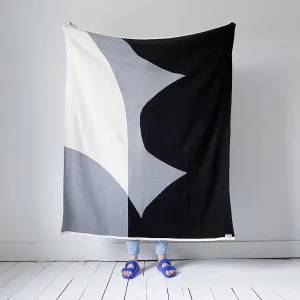 gestrickte Sofadecke aus Baumwolle - grau schwarz