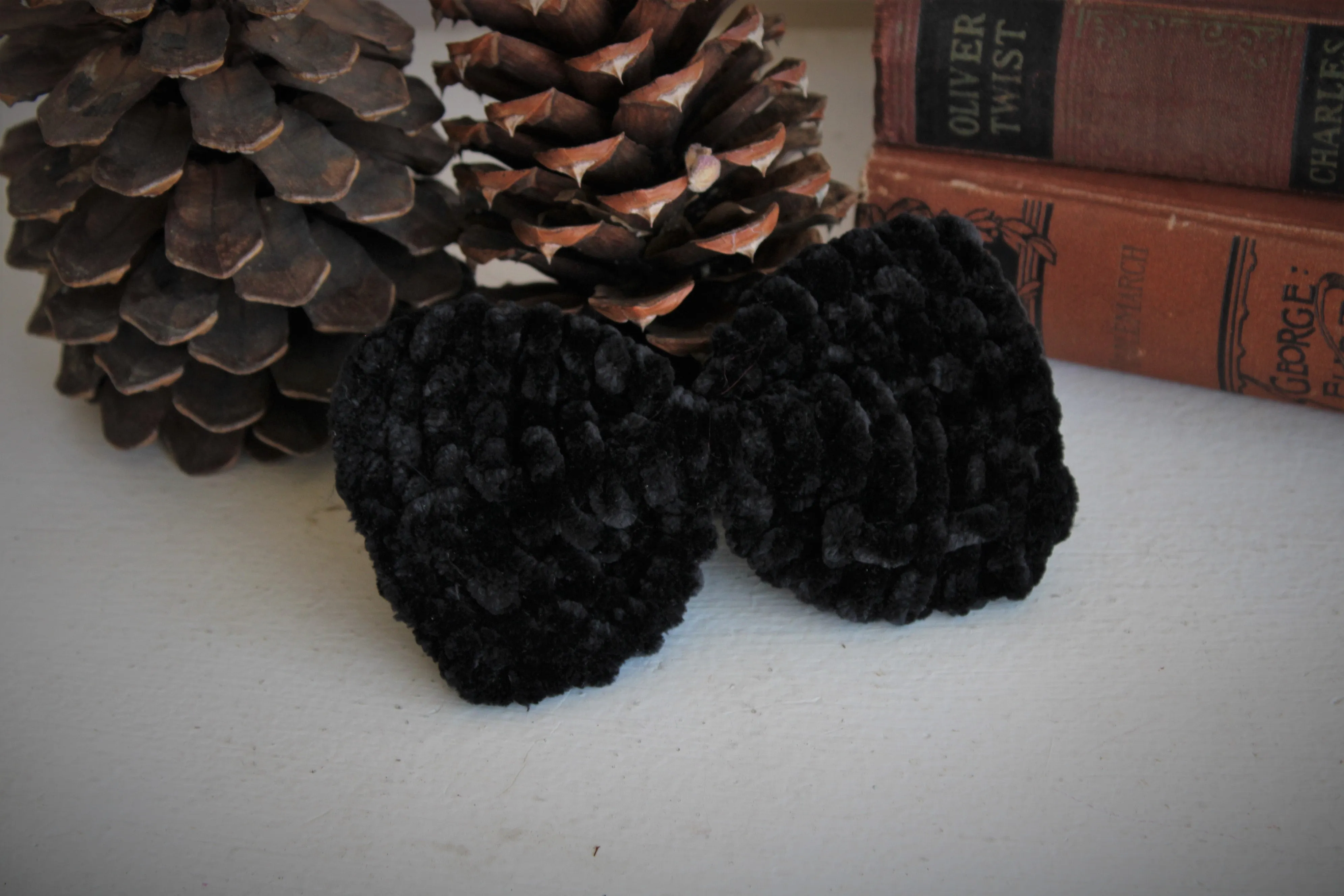 Handknit "Grim" Black Velvet Color Hair Bow
