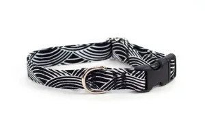 Monochrome Geometric adjustable dog collar, small