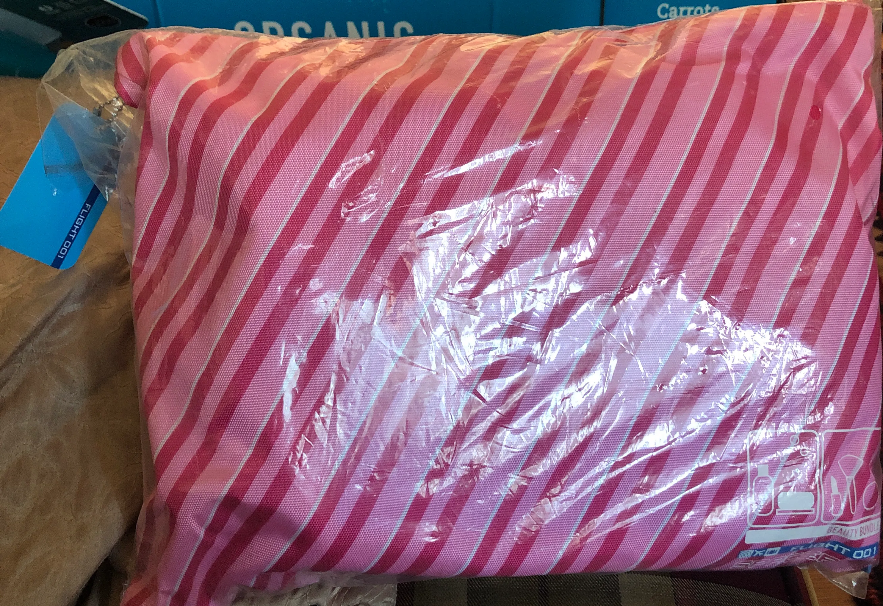 New Flight 001 Cosmetic 4 Piece Travel Eyemask Toiletry Organizer Bag Set, Pink