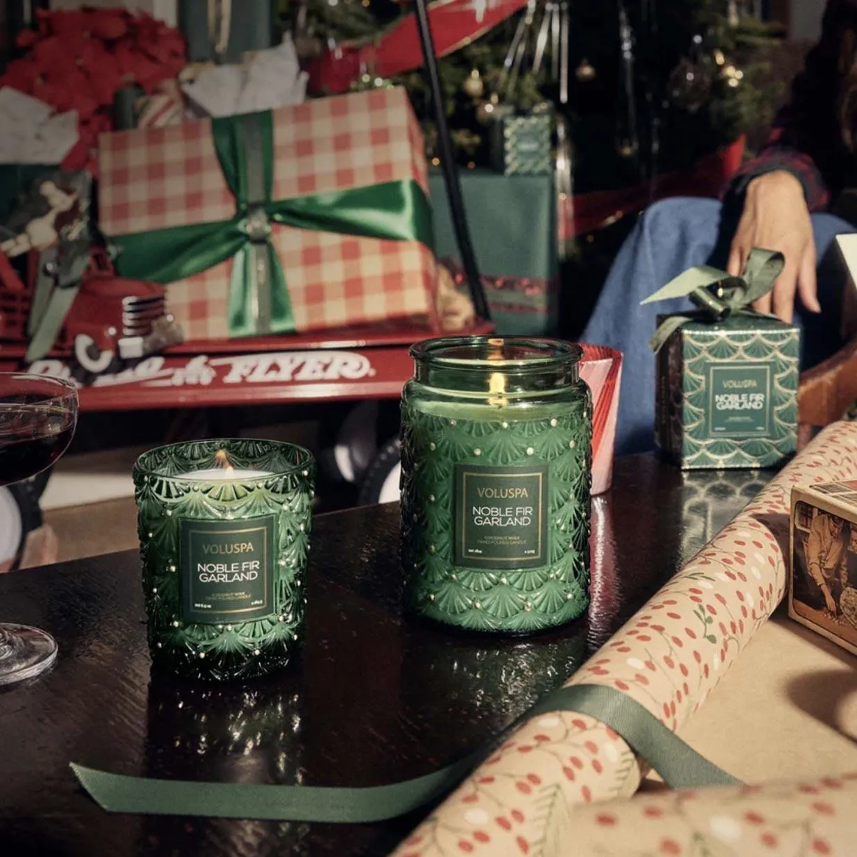 Noble Fir Garland 100hr Candle & Glass Lid