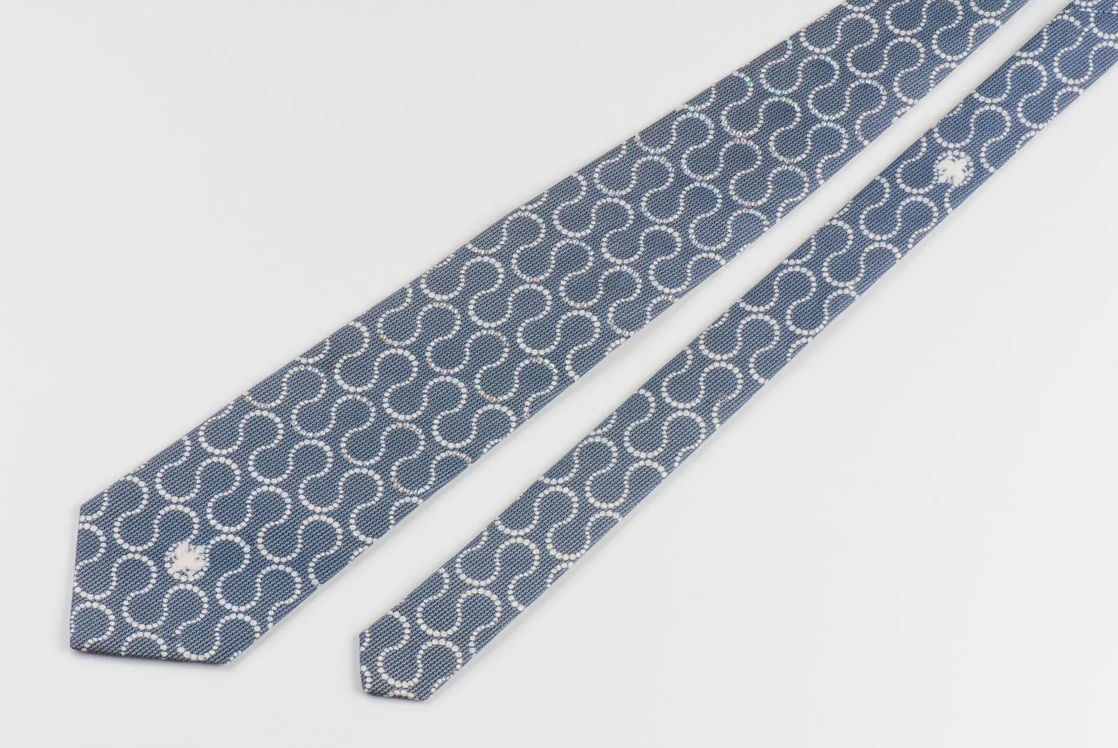 Renoma Mens Silk Rhinestone Neck Tie Silver Geometric On Gray Silk With Silver Sparkles