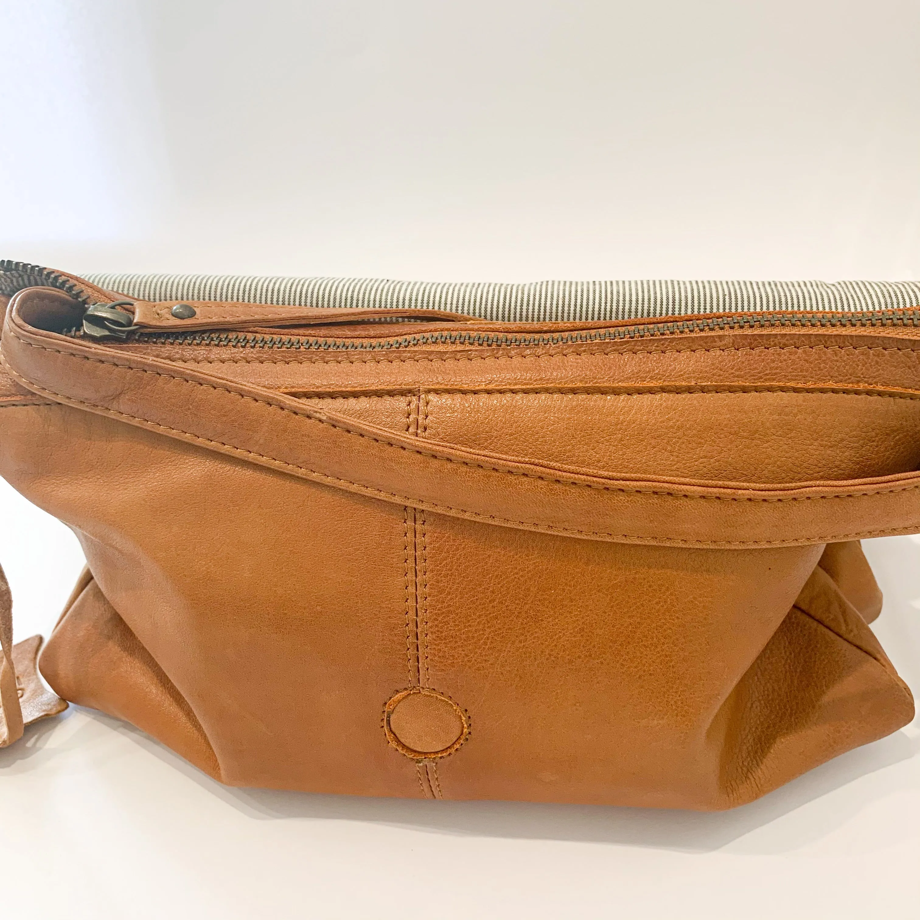 Rugged Hide Fay Sling Bag
