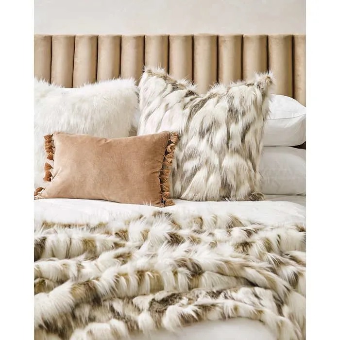 Snowshoe Hare Throw (Faux Fur)