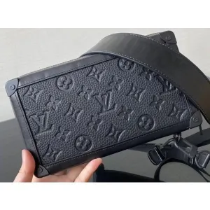 Soft Trunk Clutch Bag M68986 Black 2020