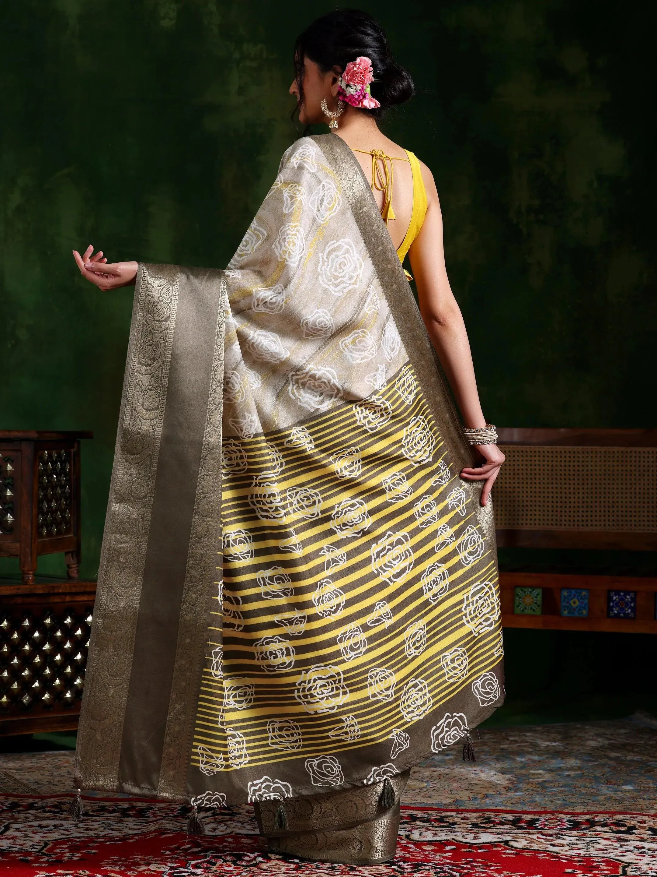 Taupe Printed Silk Blend Saree With Unstitched Blouse Piece