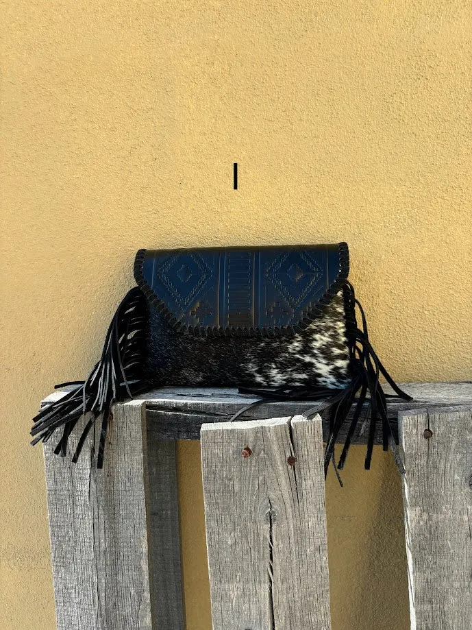 Top Notch Accessories Black Cowhide Purse With Leather Embossed Flap 3072BK