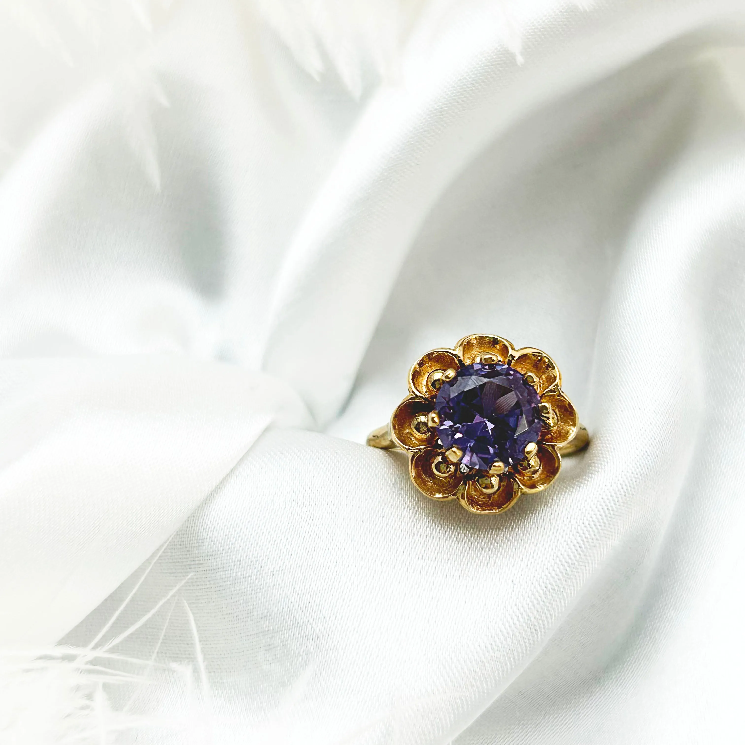 Vintage 10ct Gold Amethyst Ring
