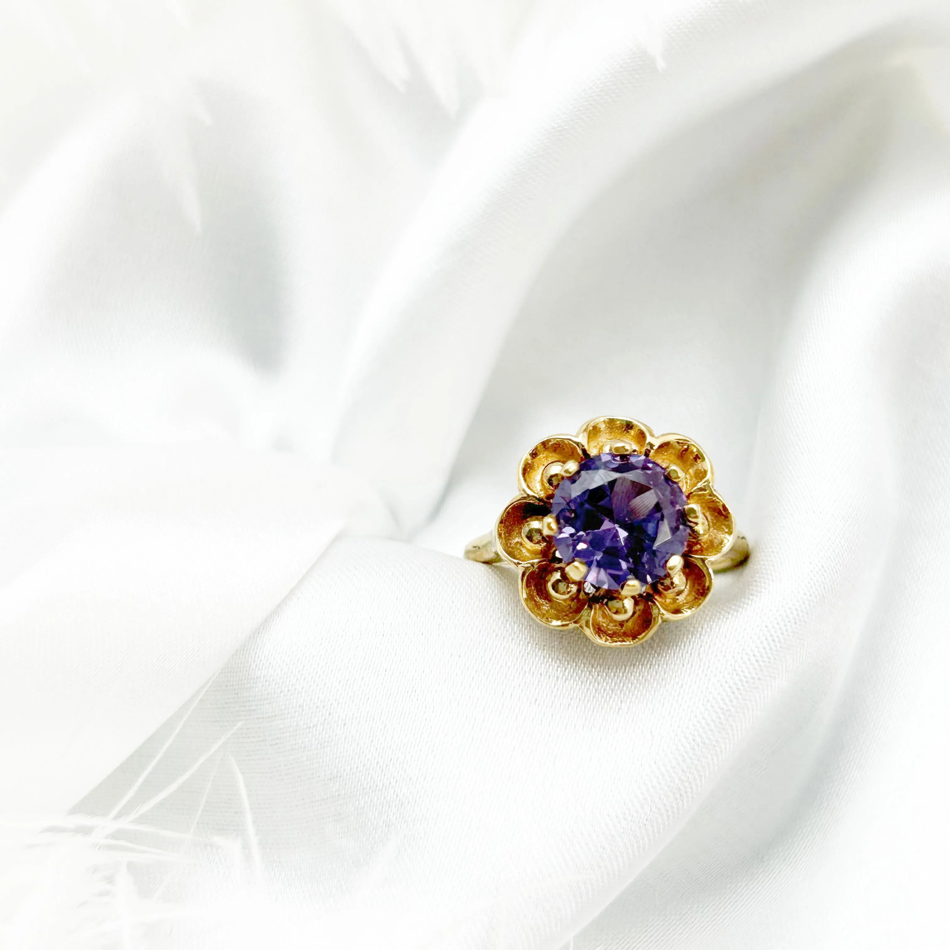 Vintage 10ct Gold Amethyst Ring