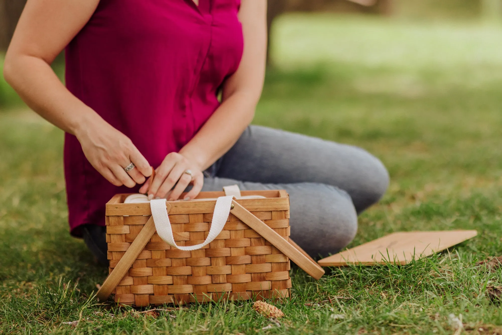 Winnie the Pooh - Poppy Personal Picnic Basket